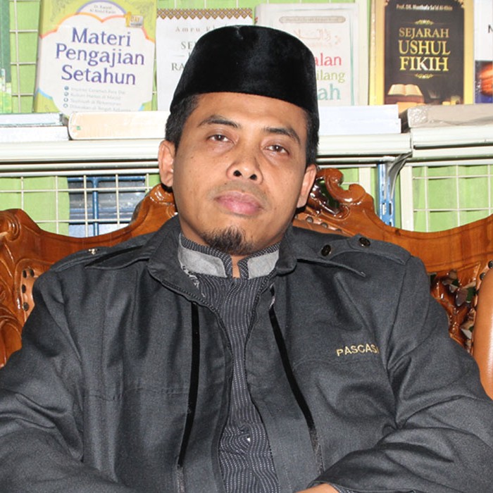 Foto_Ustadz_Dr. Ahmad Zain Sarnoto, M.A.,M.PdI._cariustadz.id