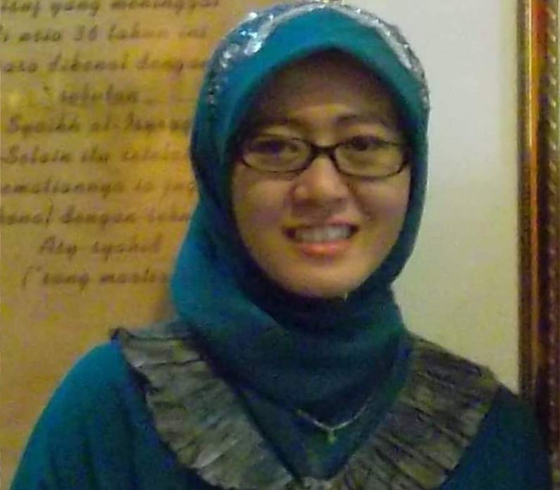 Dr. Mauidlotun Nisa', Lc., S.Pd.I., M.Hum