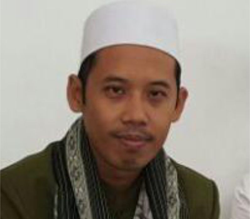 Arif Budiono, Lc., M.HI, MA