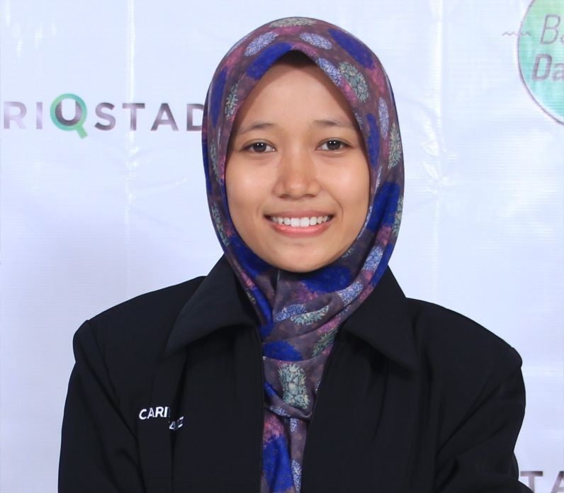 Miftahuzzakiyah,Lc, S.Pd