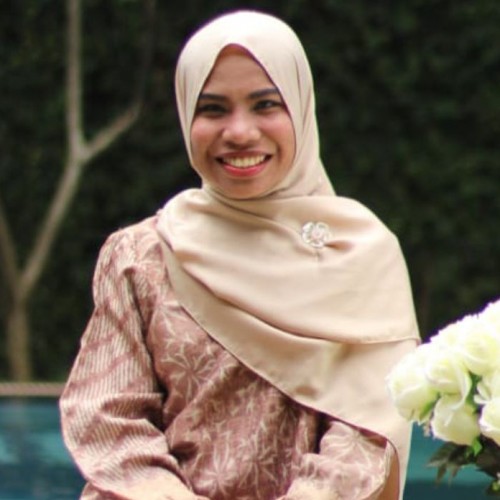Foto_Ustadzah_Mastia Lestaluhu, S.Sy., CPSM., CHS., M.Ag_cariustadz.id